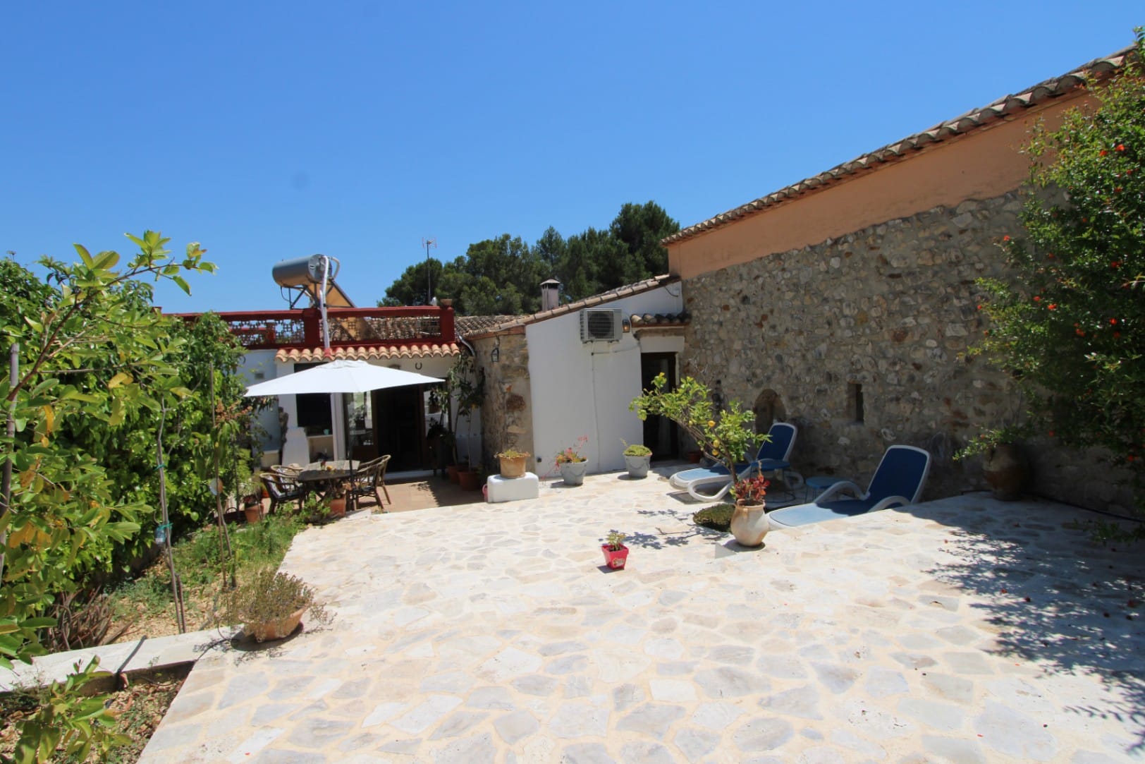 Villa en venta en Alcalalí