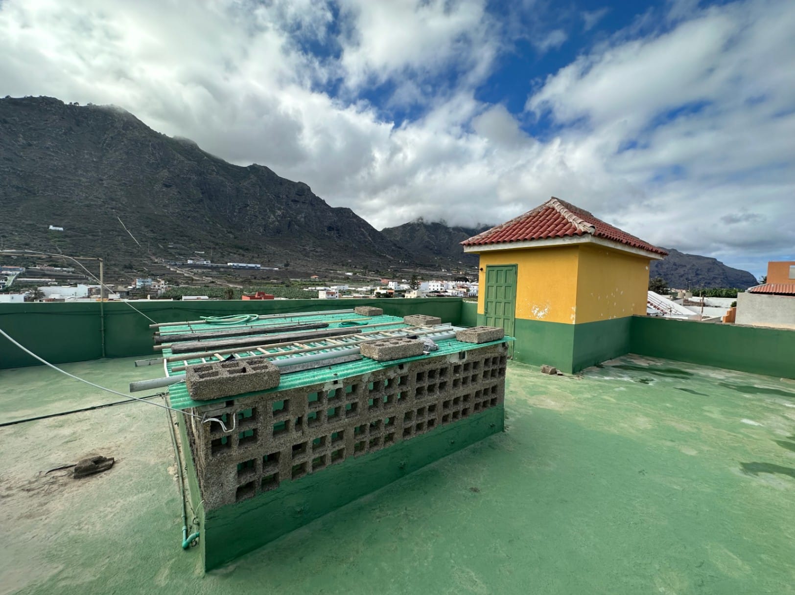 Apartamento con gran garaje y vistas, Los Silos (Tenerife)