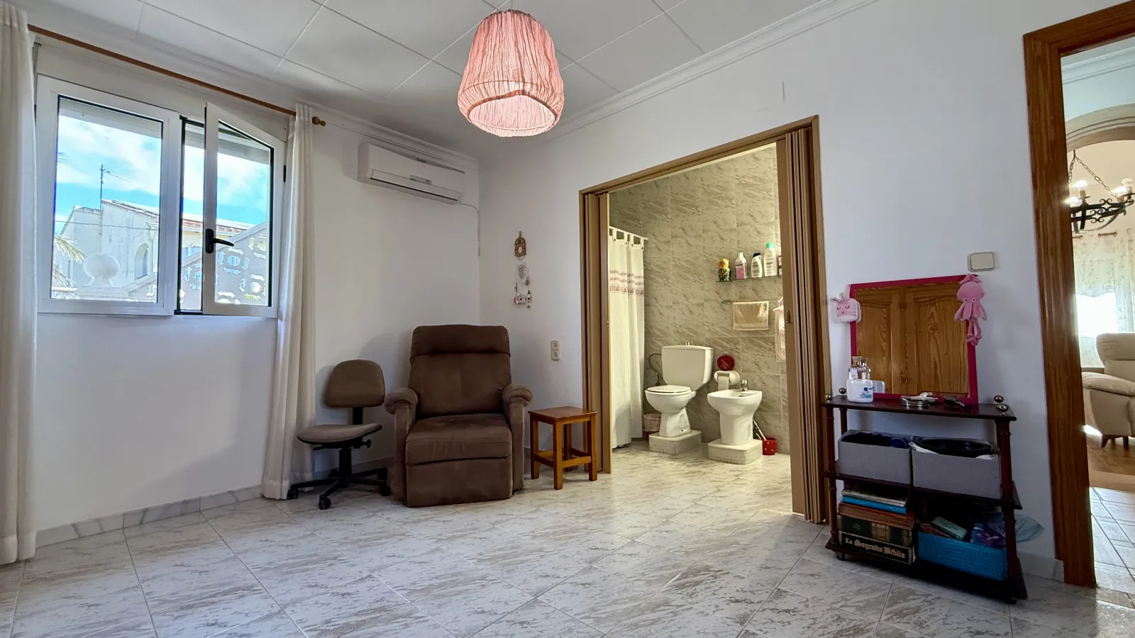 Villa a 400 metros de la playa Les Deveses en Dénia
