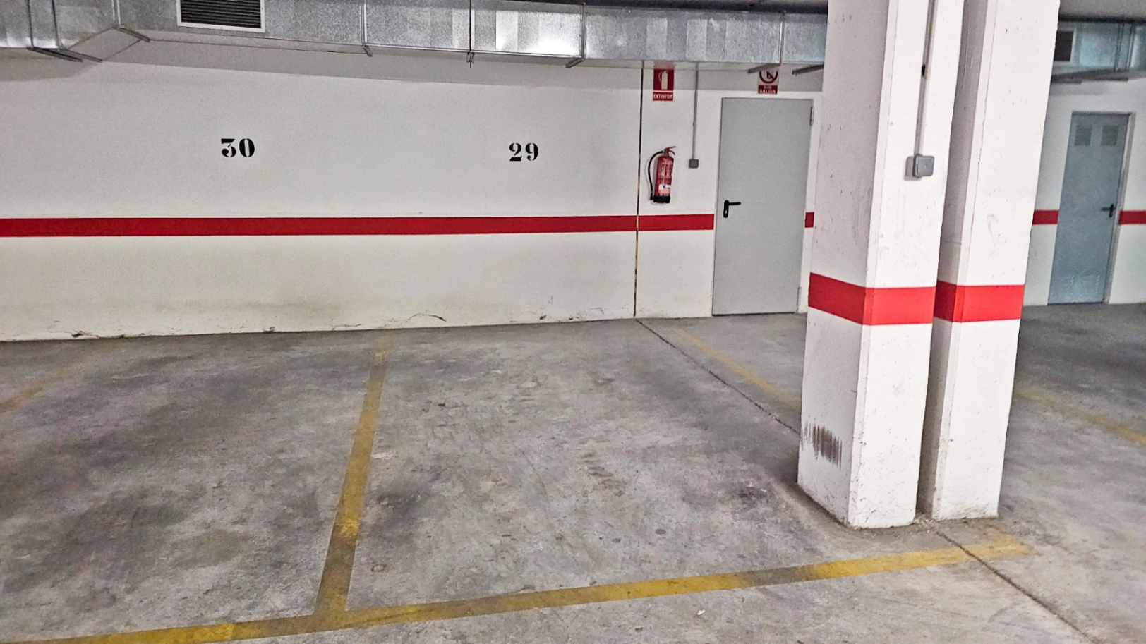 Piso en venta de 2 dormitorios en Pego, Alicante con piscina.