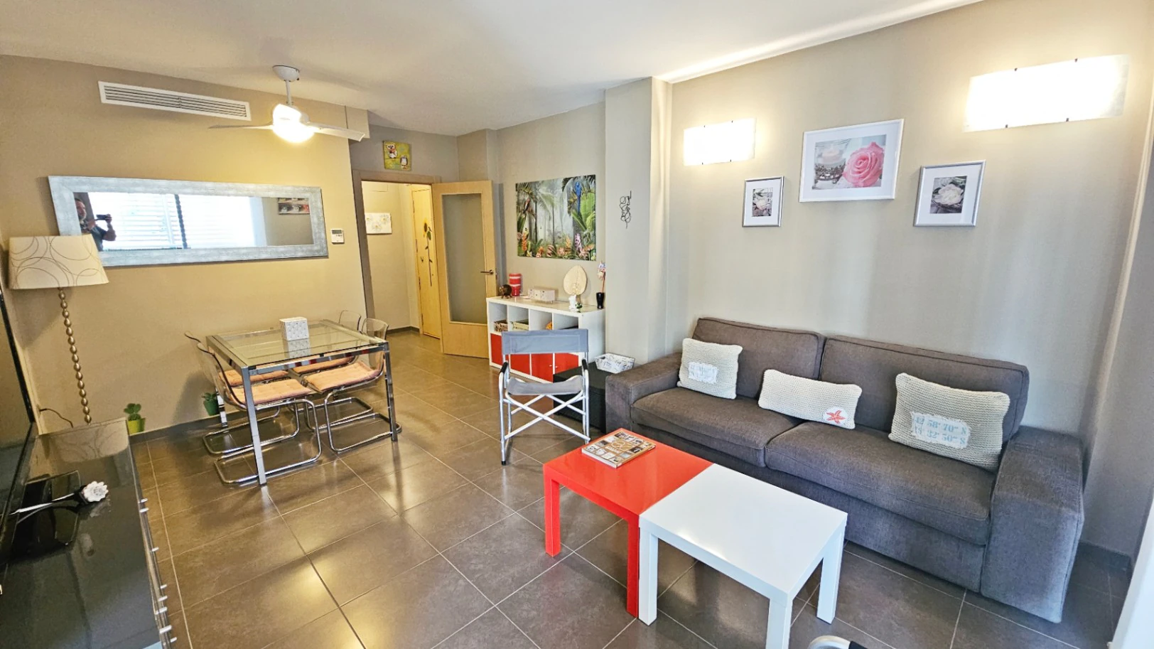 Piso en venta de 2 dormitorios en Pego, Alicante con piscina.