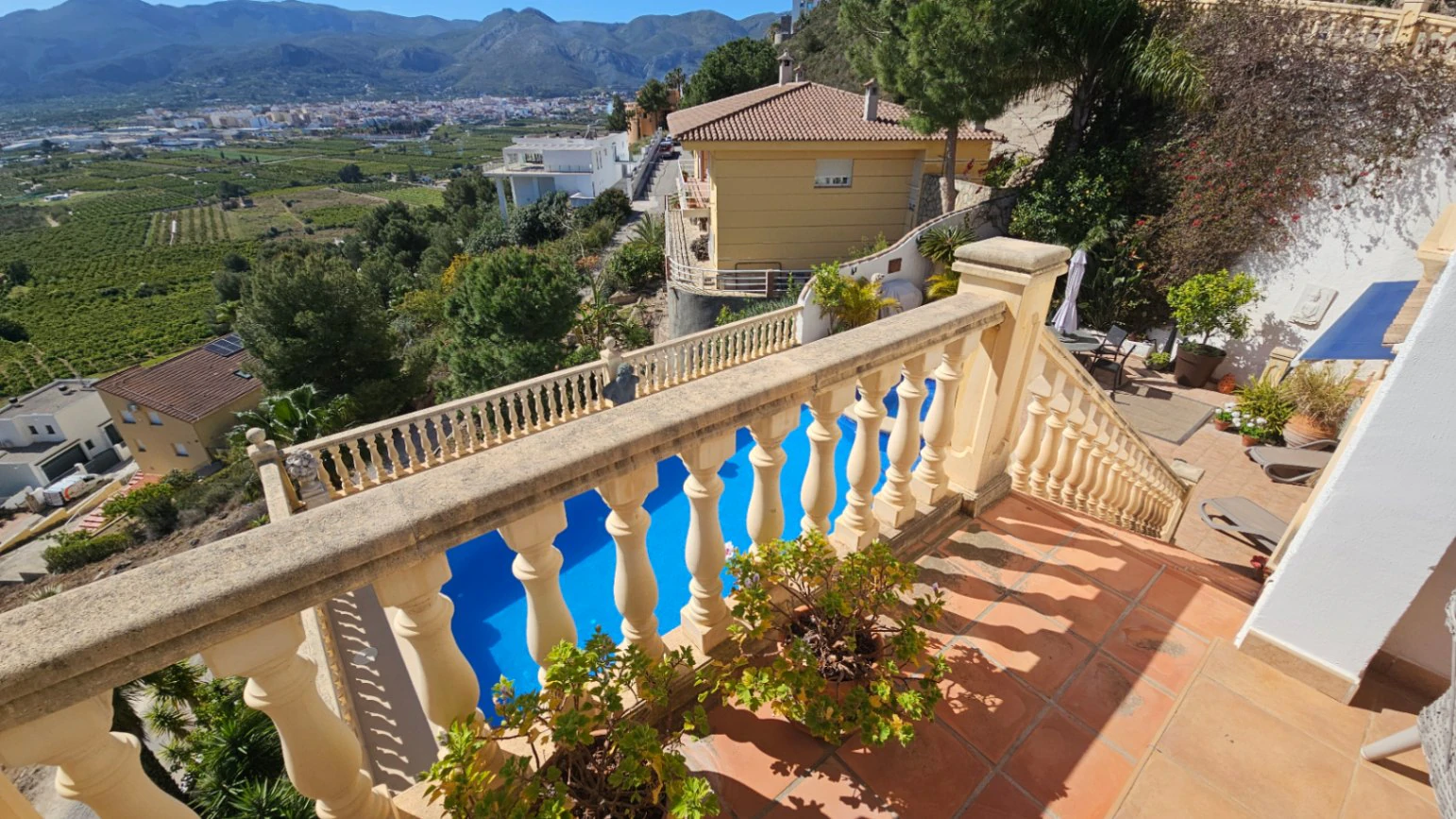 Villa en Pego con maravillosas vistas