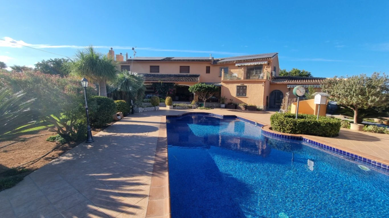Detached House en venta en Pedreguer