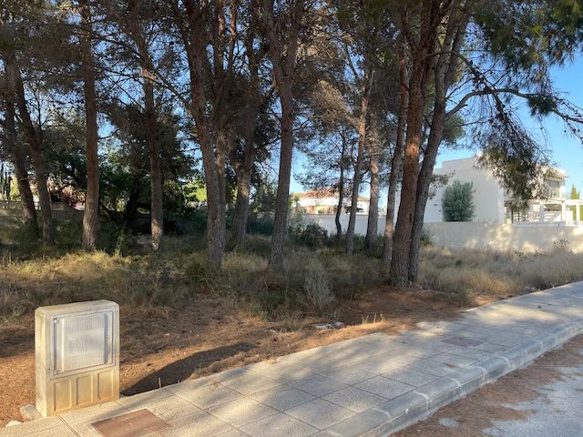 Parcela edificable en venta en Moraira | urbanización Estret