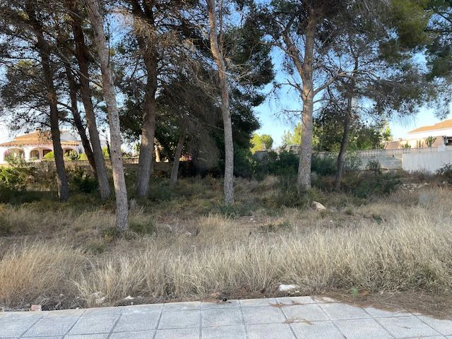 Parcela edificable en venta en Moraira | urbanización Estret