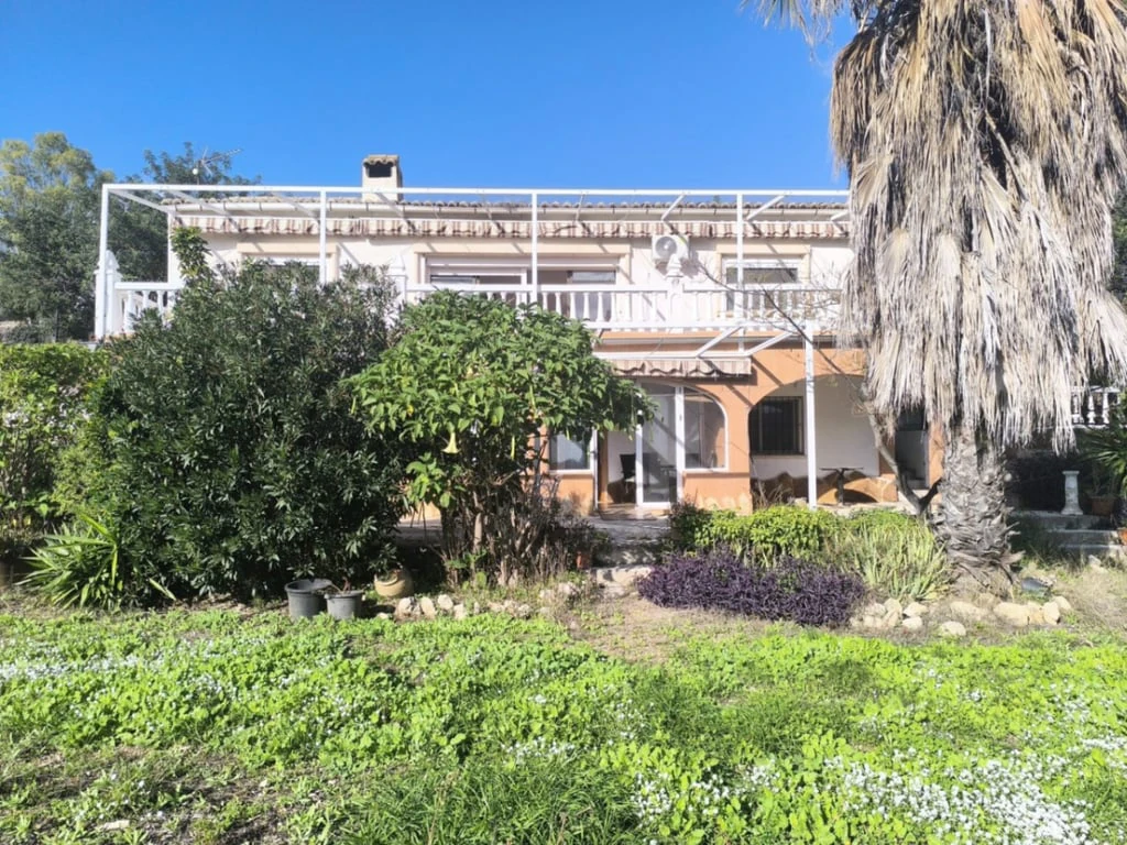 Detached House en venta en Parcent