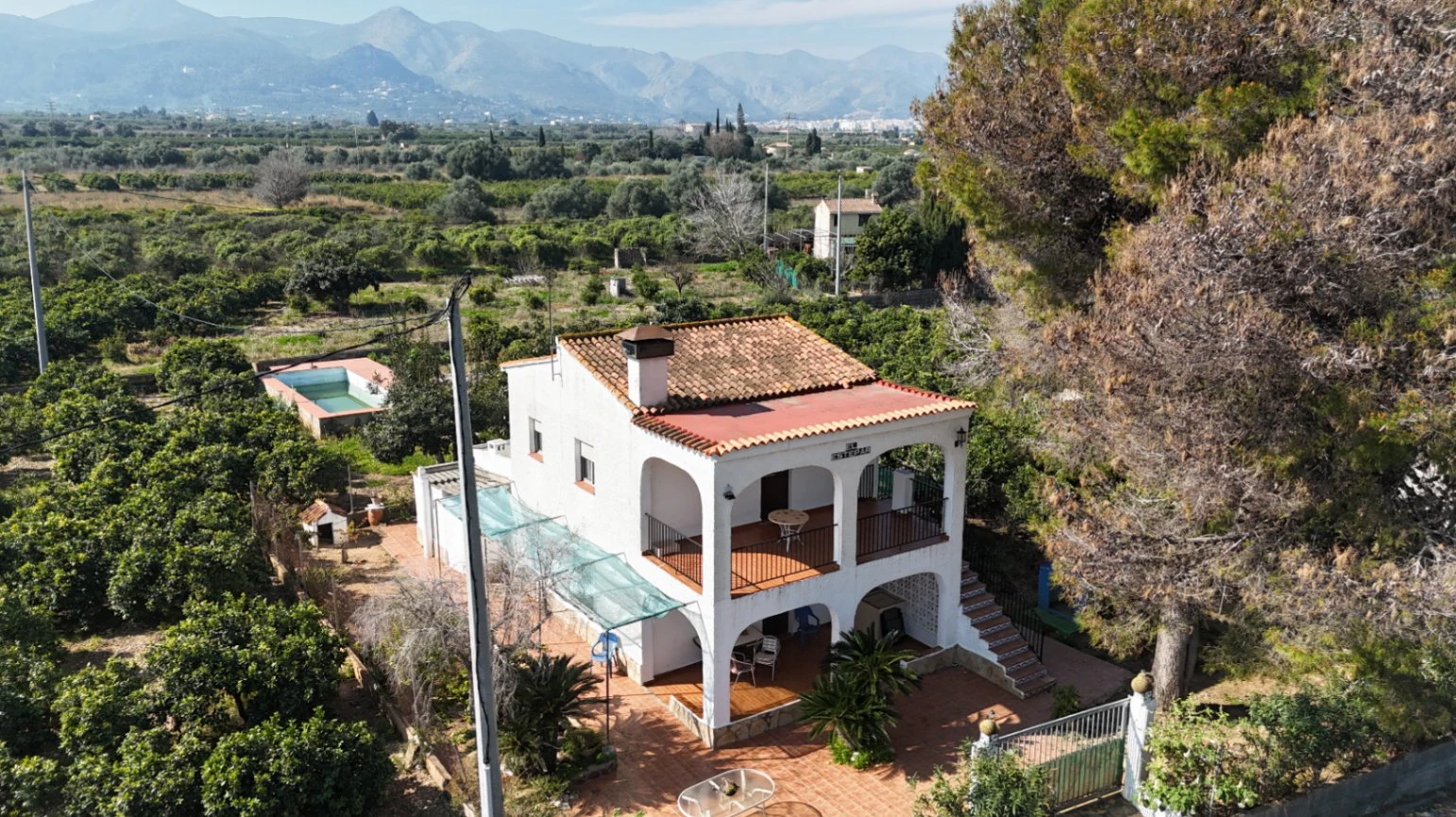 Casa de campo con 2 viviendas y vistas al mar en Pego