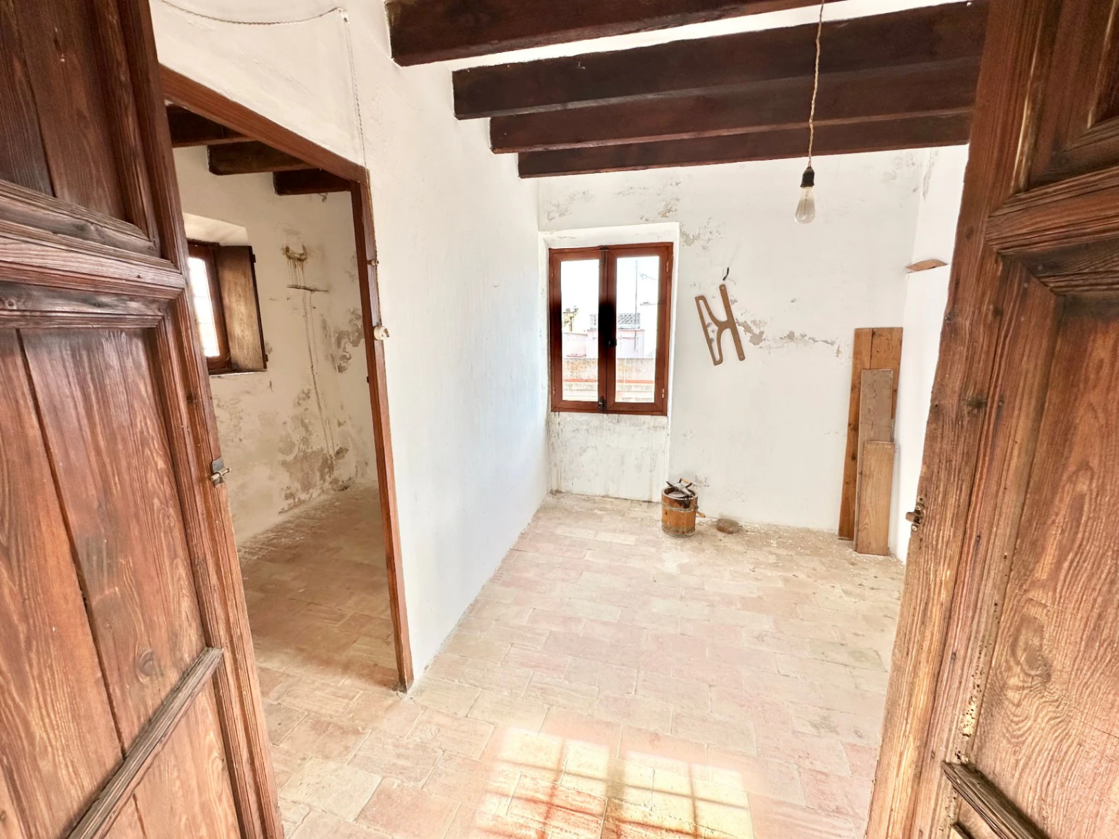 Casa de pueblo con más de 100 años de historia en el casco antiguo de Pego