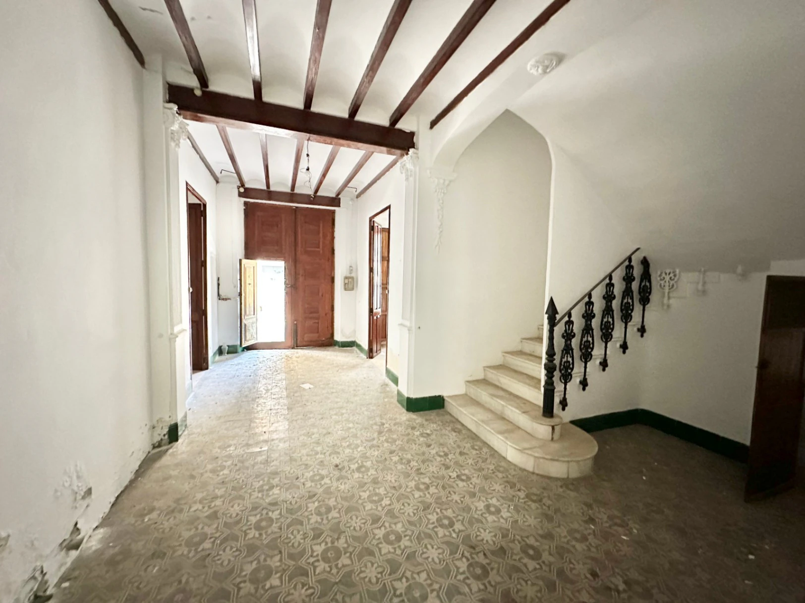 Casa de pueblo con más de 100 años de historia en el casco antiguo de Pego