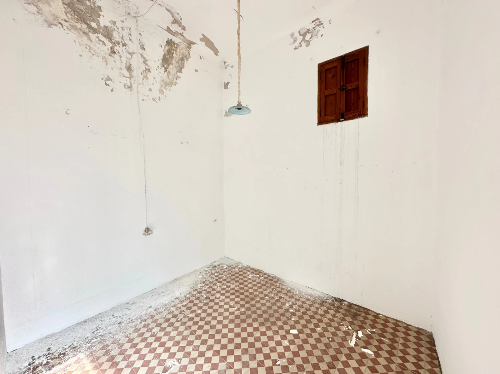Casa de pueblo con más de 100 años de historia en el casco antiguo de Pego
