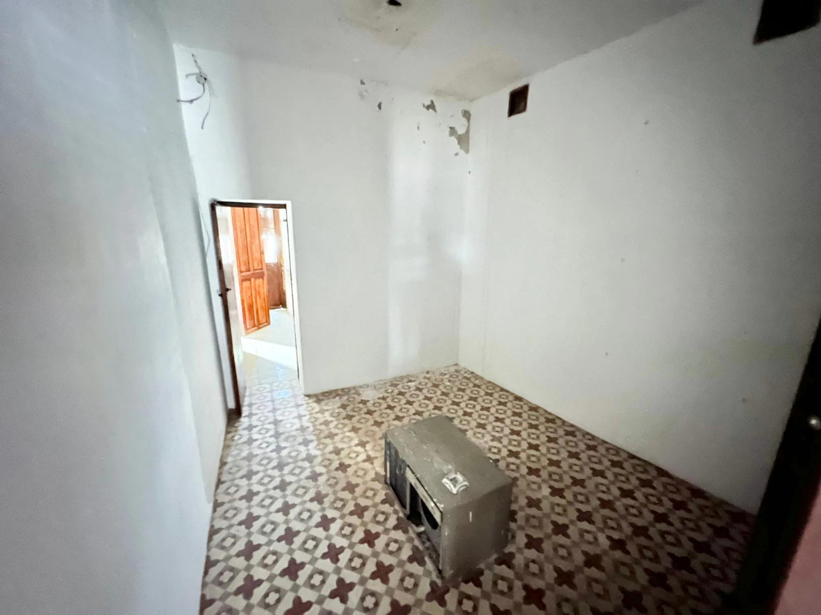 Casa de pueblo con más de 100 años de historia en el casco antiguo de Pego