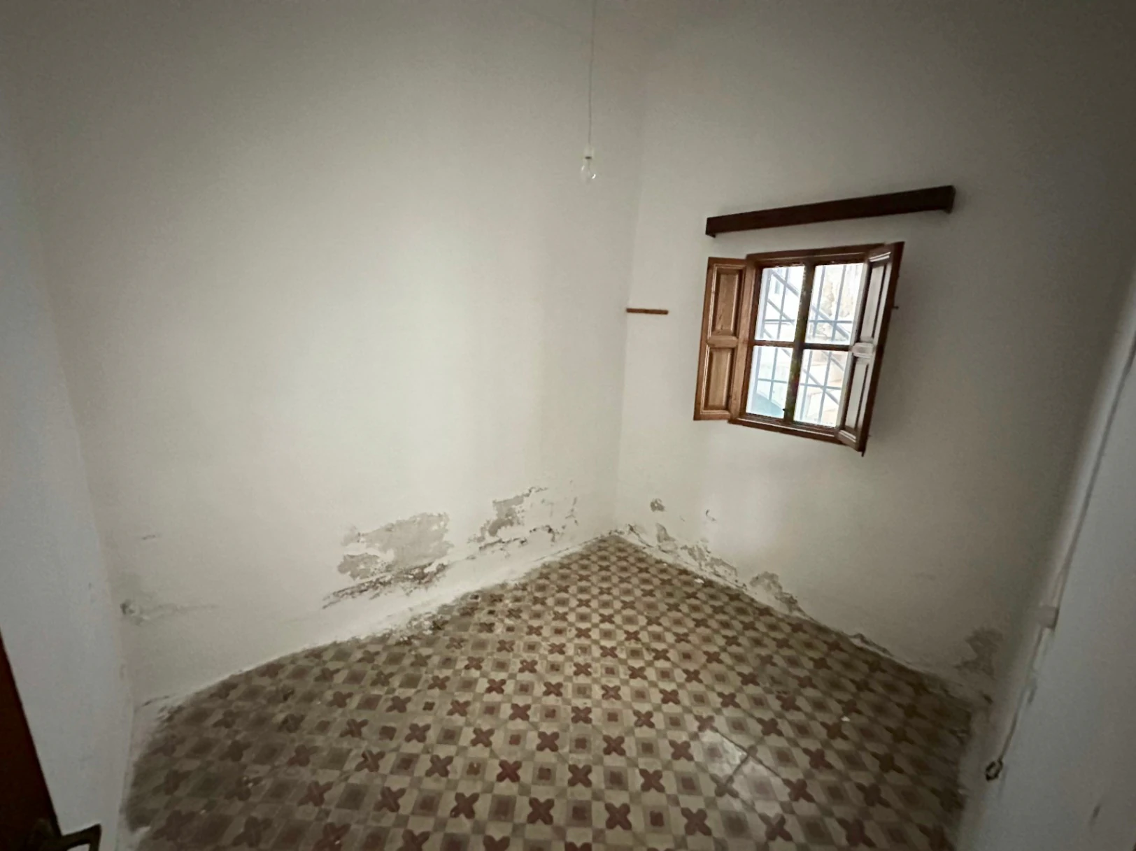 Casa de pueblo con más de 100 años de historia en el casco antiguo de Pego