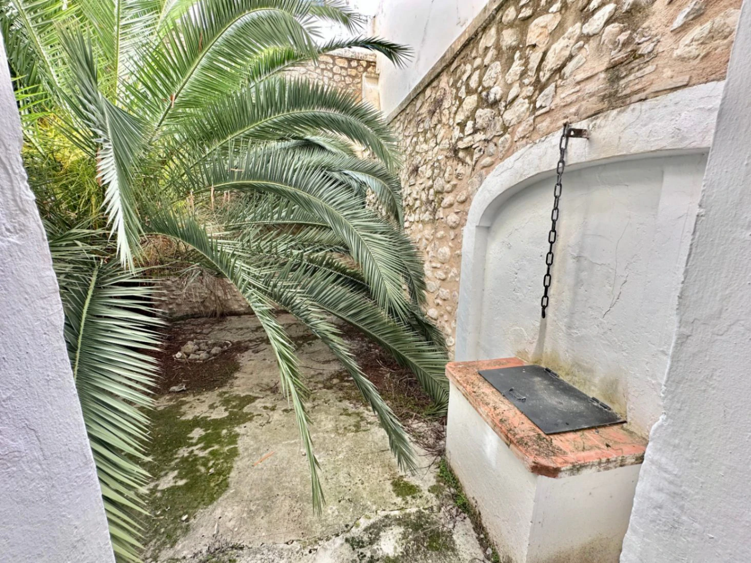 Casa de pueblo con más de 100 años de historia en el casco antiguo de Pego