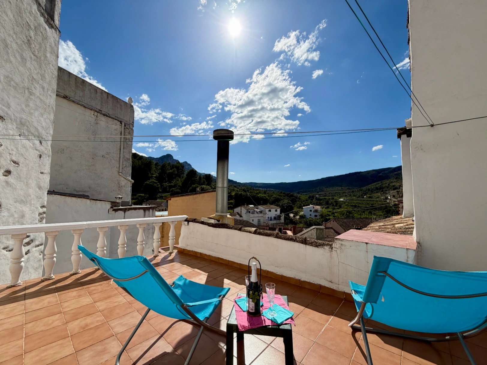 Terrasse mit Aussicht und ländlichem Charme in Benialí