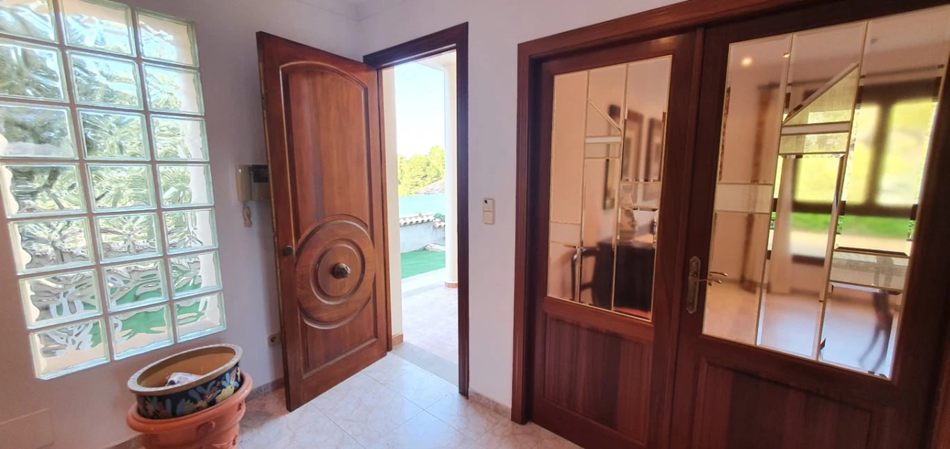 Terraced house in Oliva