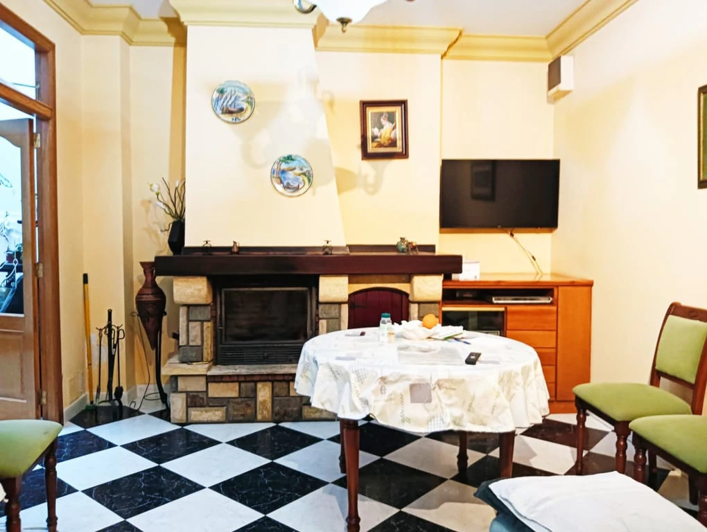 Terraced house in Oliva