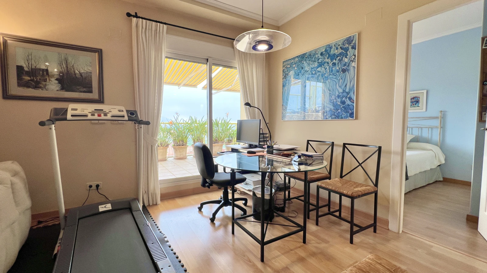 Exklusives Duplex-Penthouse mit 4 Schlafzimmern und privatem Pool auf der Dachterrasse