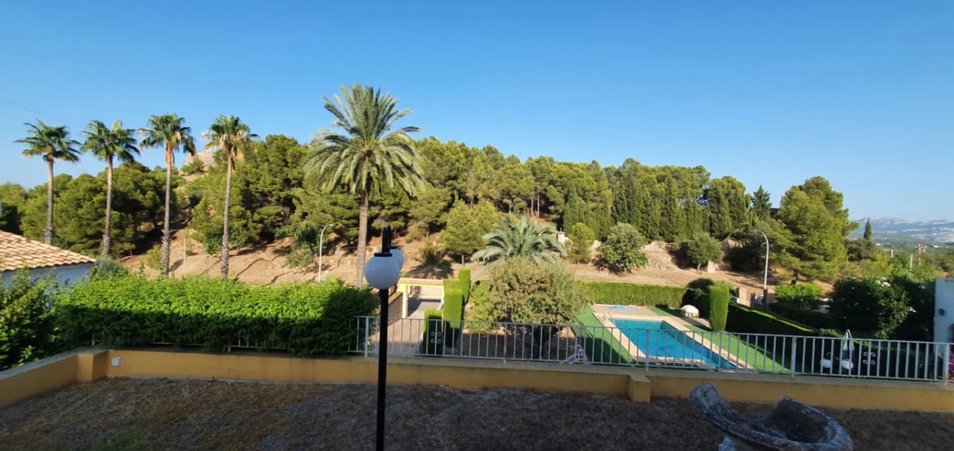 Terraced house in Oliva