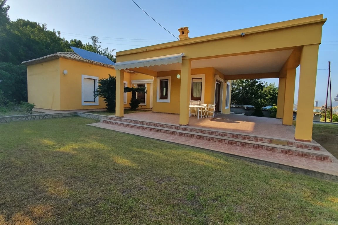Terraced house in Oliva