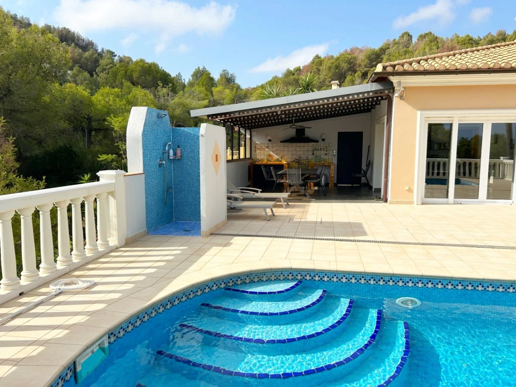 Maison jumelée à la vente à Denia