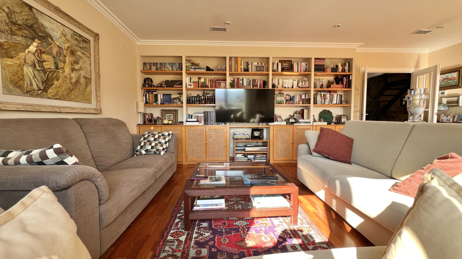 Exklusives Duplex-Penthouse mit 4 Schlafzimmern und privatem Pool auf der Dachterrasse