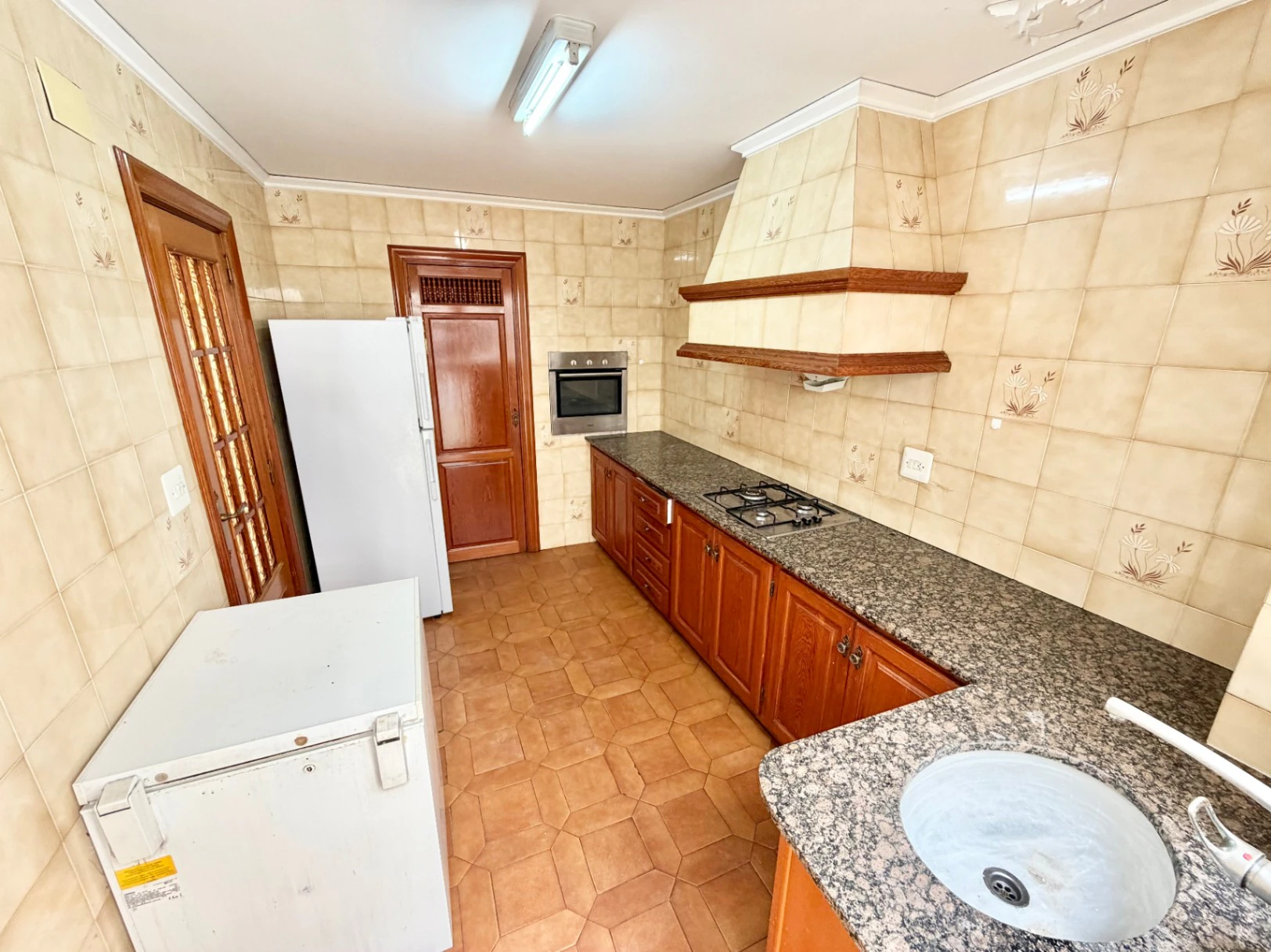 Maison de village avec un grand potentiel pour 3 logements et une terrasse panoramique.