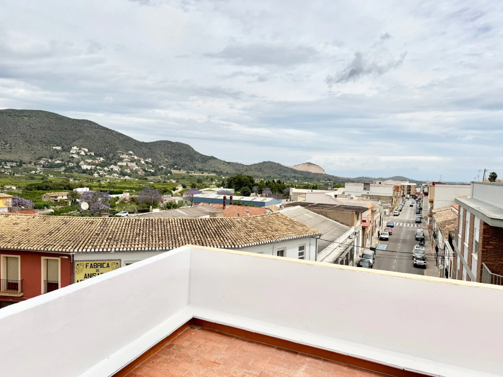 Maison de village avec un grand potentiel pour 3 logements et une terrasse panoramique.