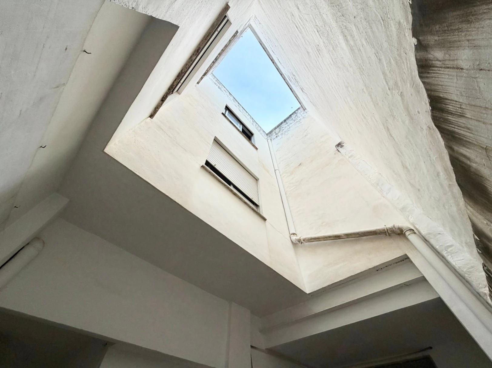 Maison de village avec un grand potentiel pour 3 logements et une terrasse panoramique.