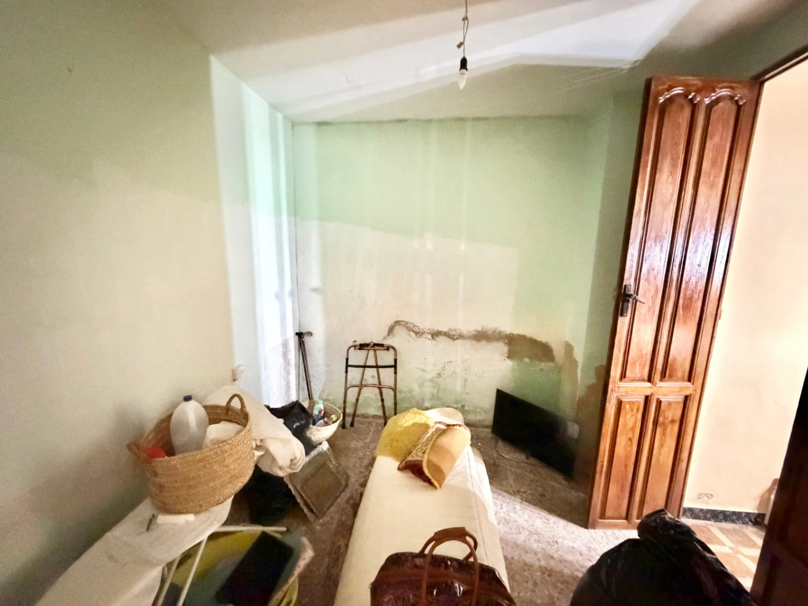 Maison de village avec un grand potentiel pour 3 logements et une terrasse panoramique.