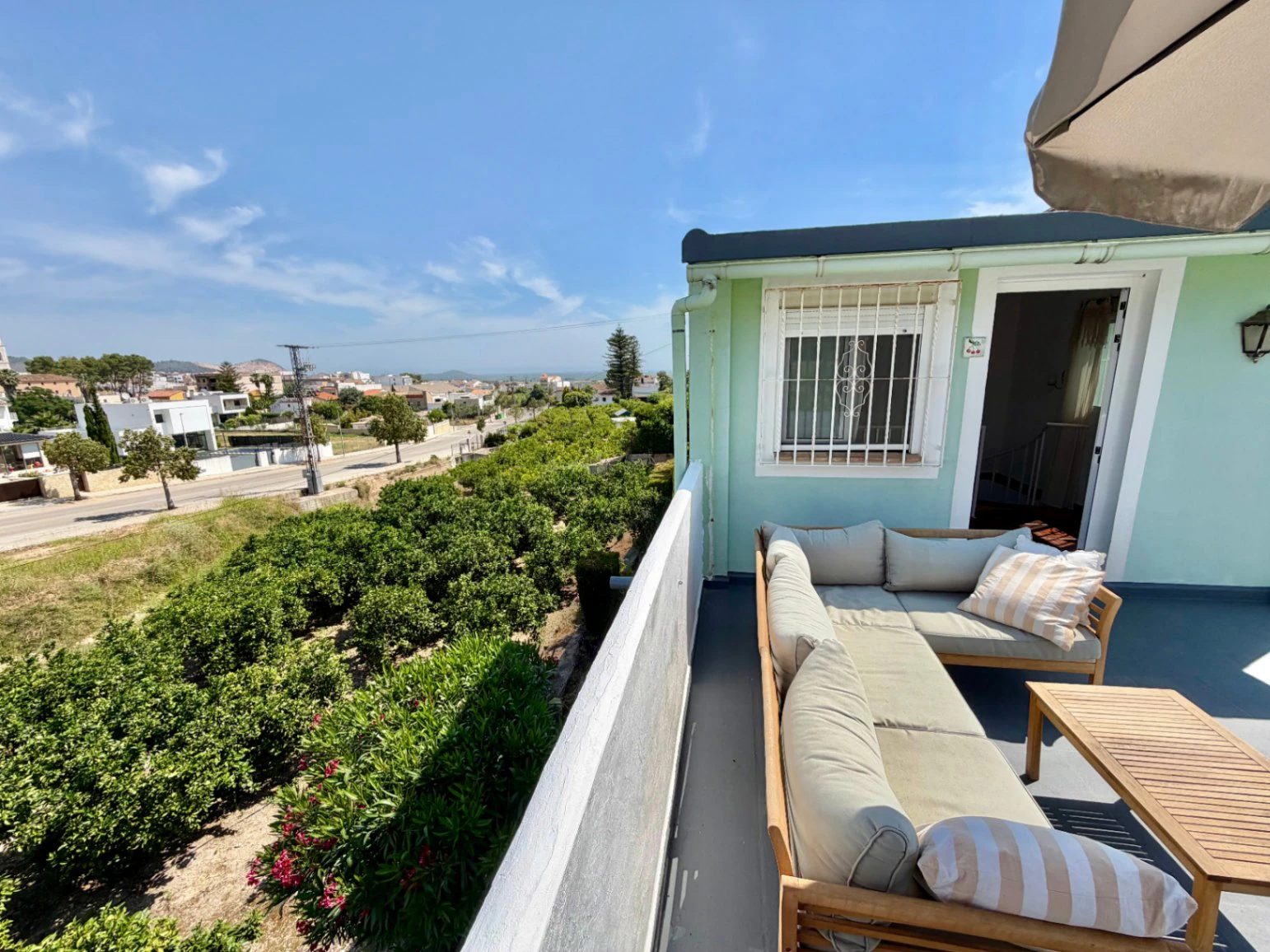 Exclusiva casa de campo en Pego: vistas 360° al mar y la montaña a un paso del pueblo