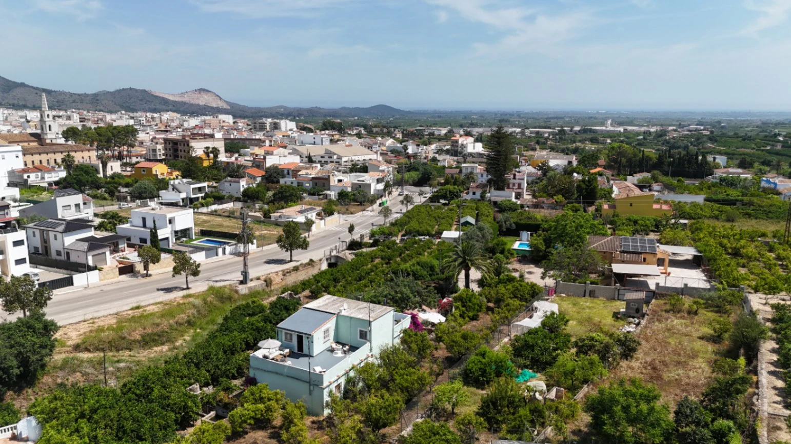 Exclusiva casa de campo en Pego: vistas 360° al mar y la montaña a un paso del pueblo