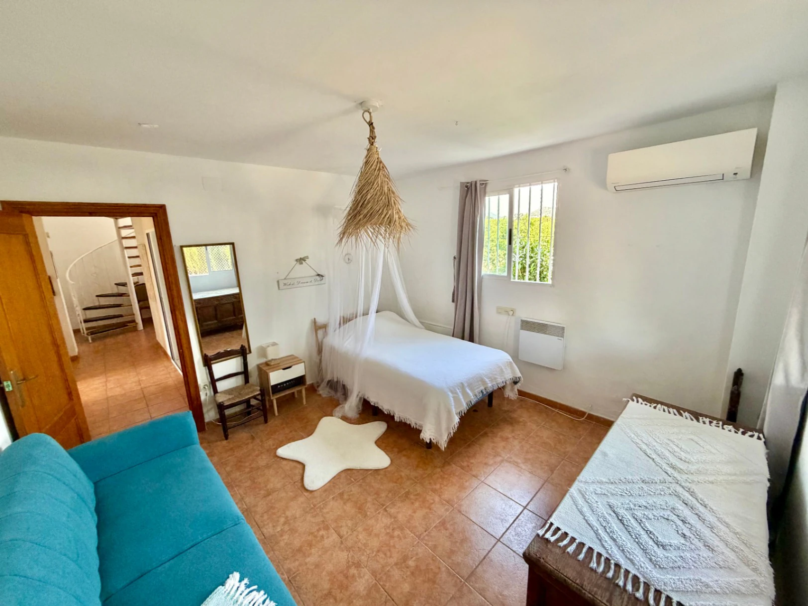 Exclusiva casa de campo en Pego: vistas 360° al mar y la montaña a un paso del pueblo