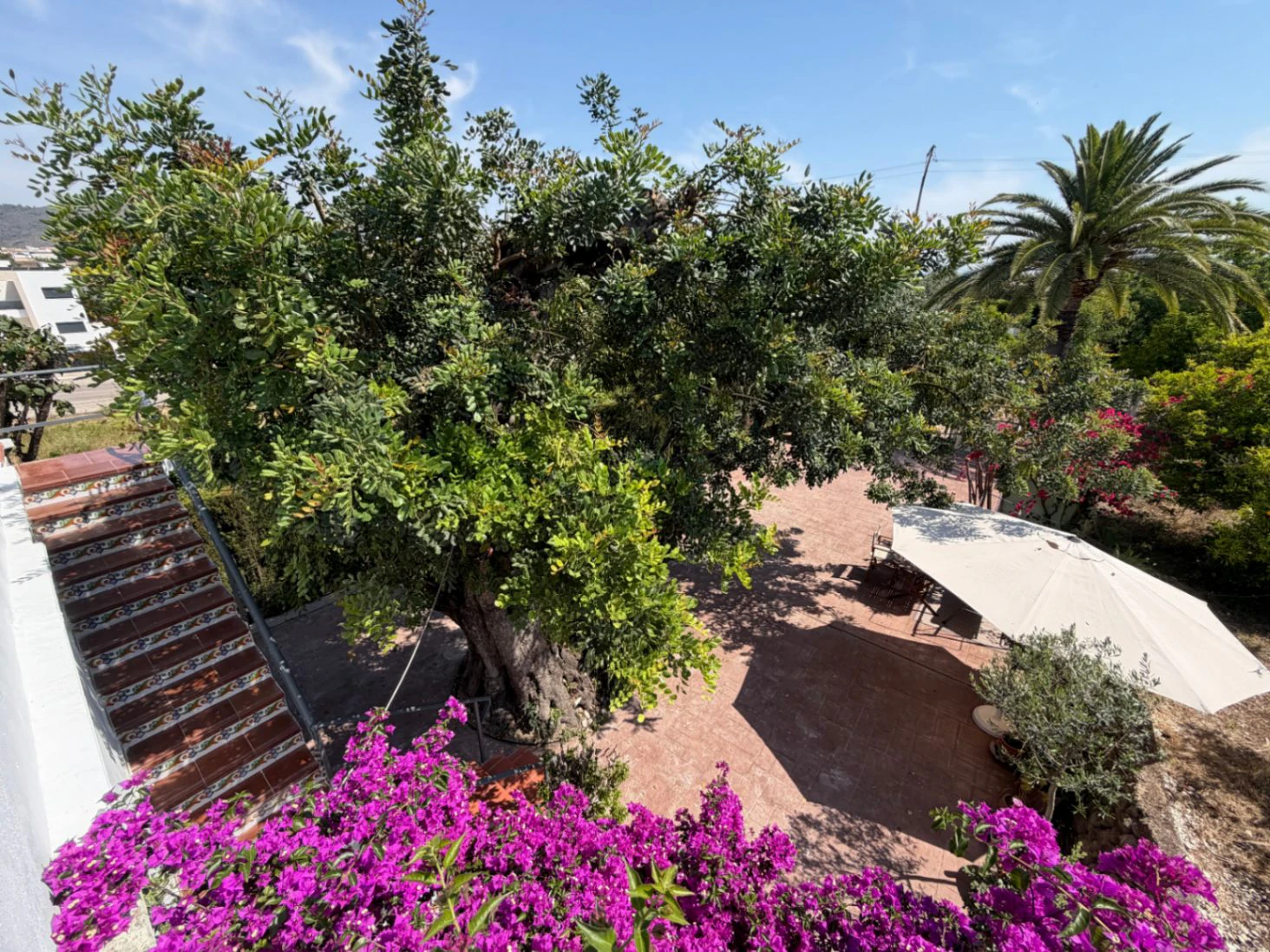 Maison de campagne exclusive à Pego : vues à 360° sur la mer et la montagne, à un pas du village.