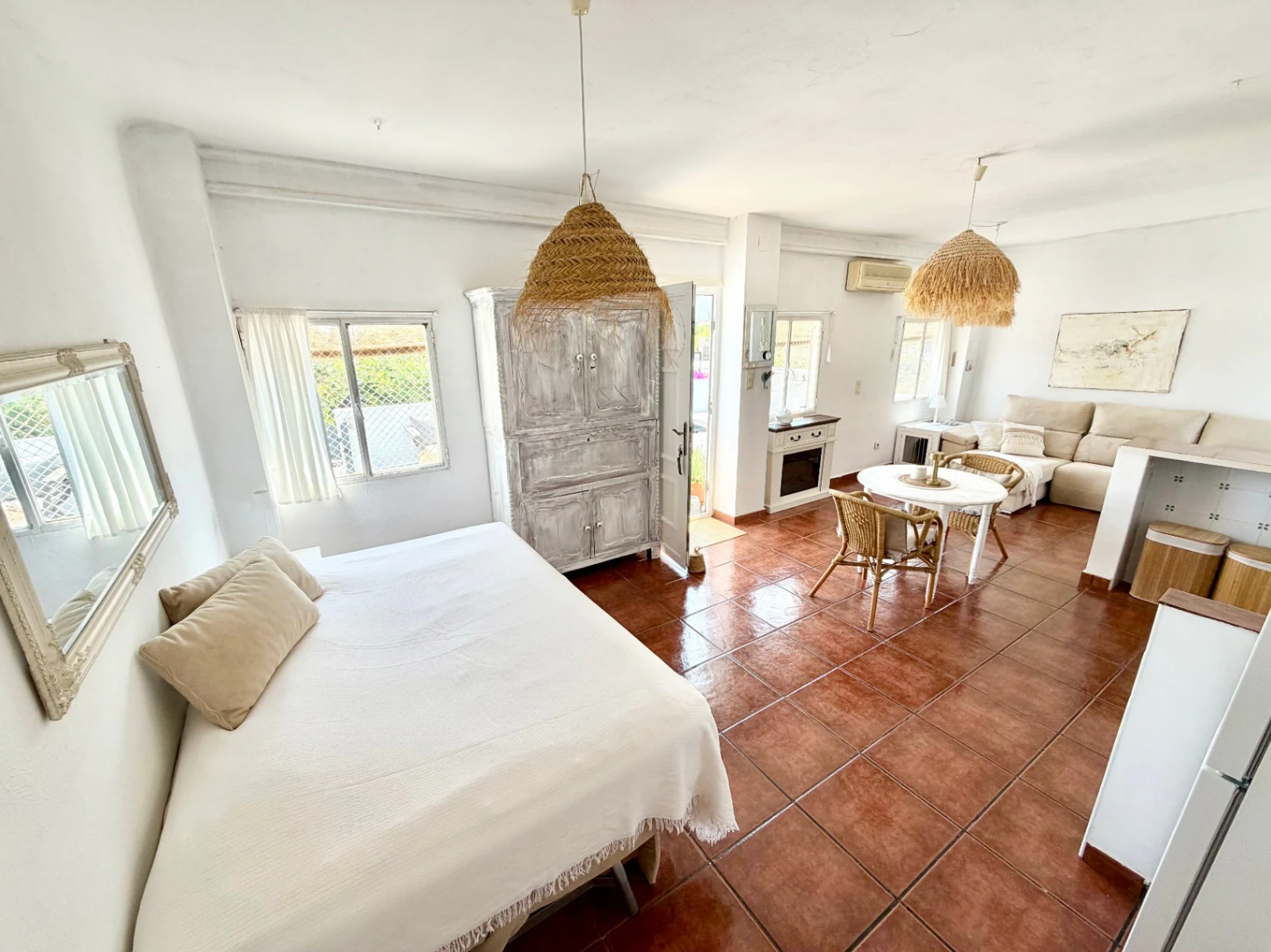 Maison de campagne exclusive à Pego : vues à 360° sur la mer et la montagne, à un pas du village.