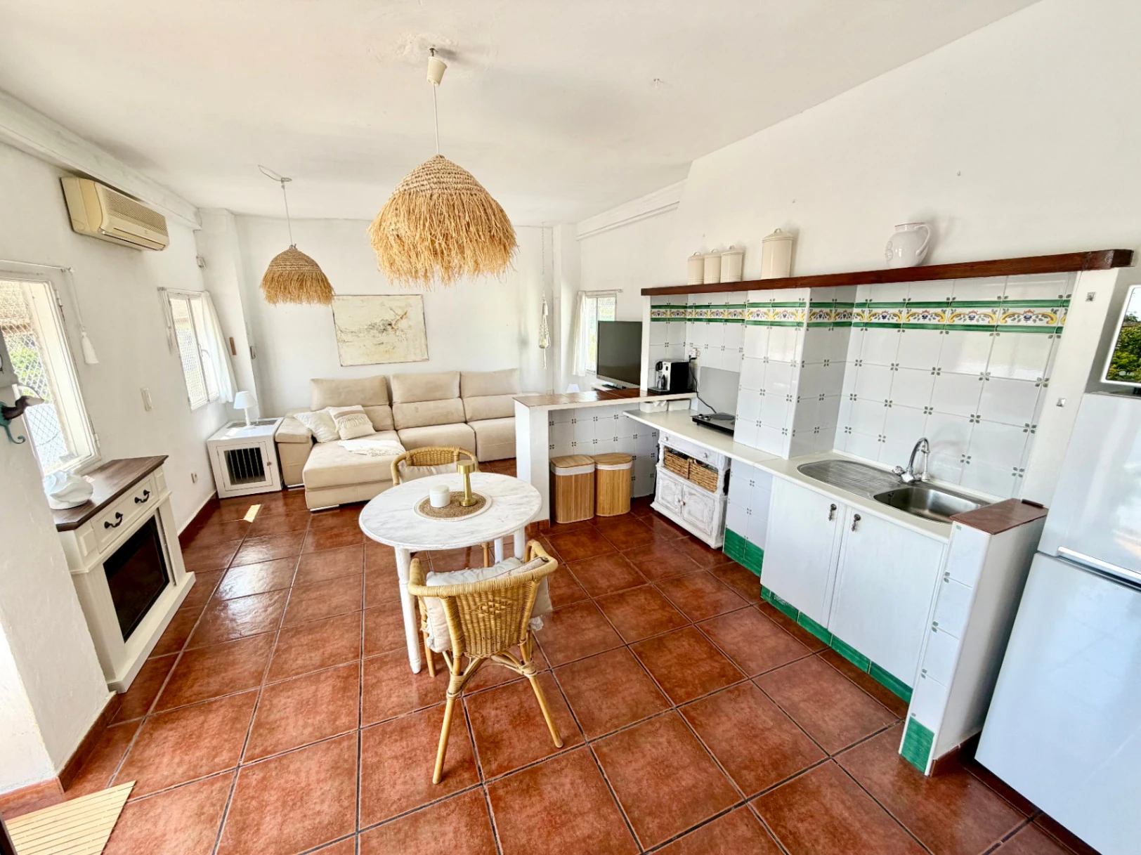 Maison de campagne exclusive à Pego : vues à 360° sur la mer et la montagne, à un pas du village.