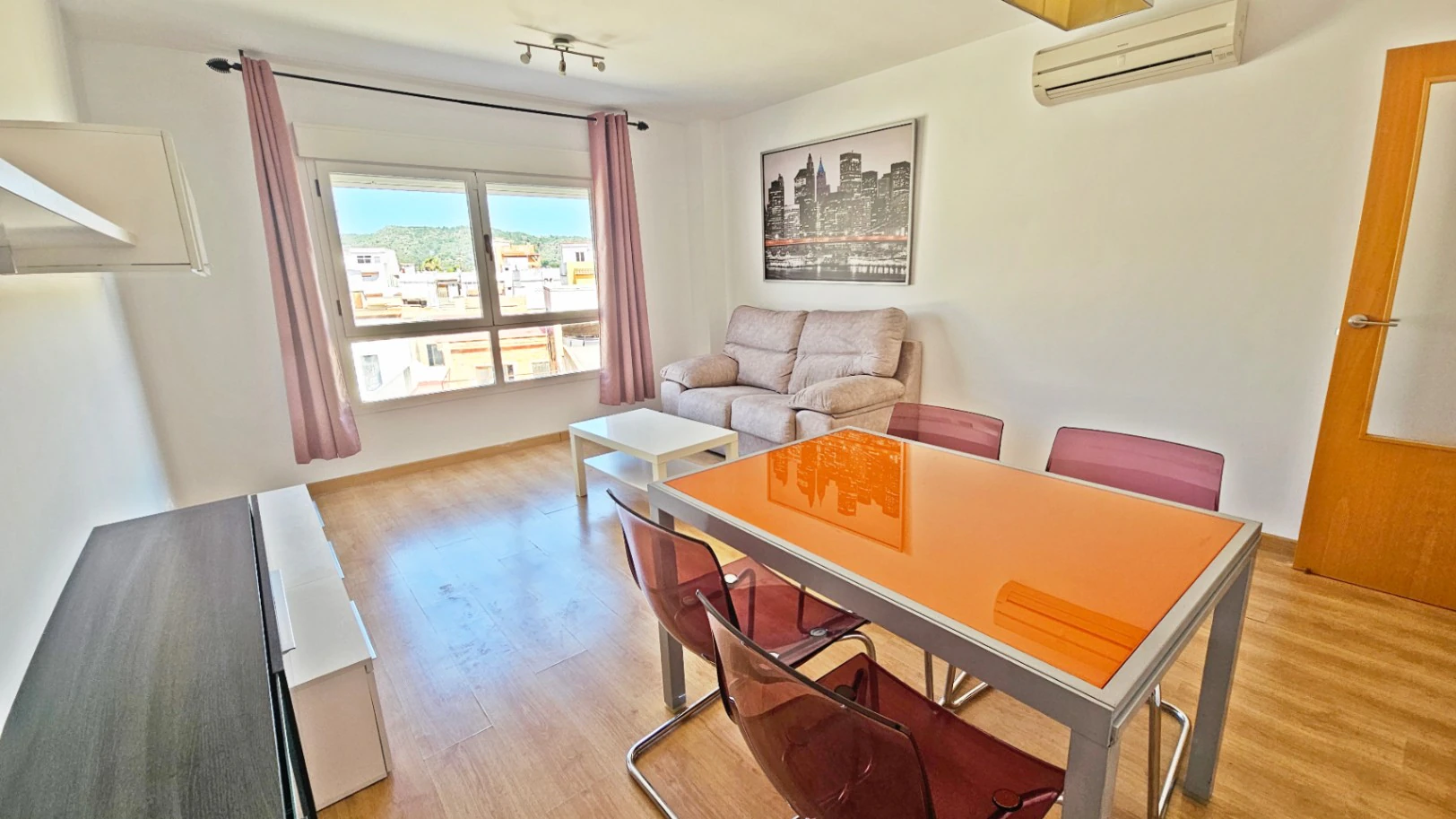 Piso en venta de 2 habitaciones en el centro de Pego, Alicante
