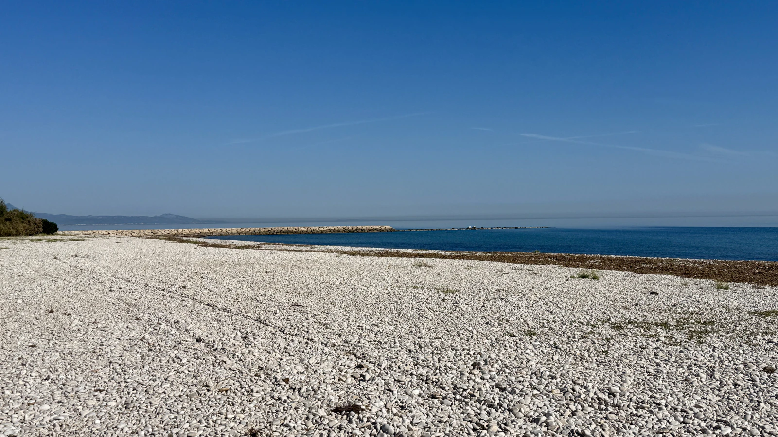Reihenhaus mit Meerblick in zweiter Linie am Strand von Els Poblets