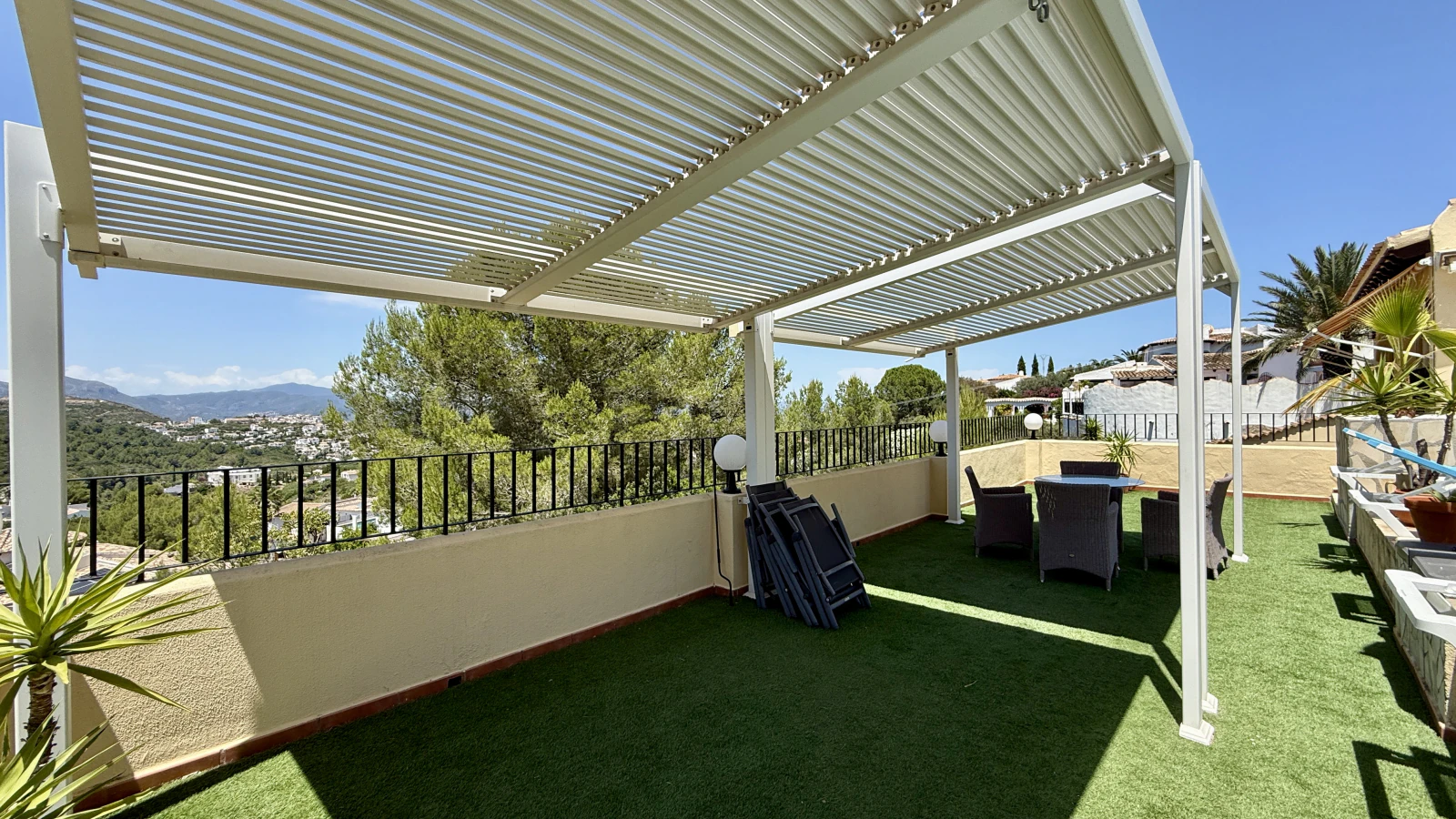 Exclusiva Villa con Piscina y Acabados de Alta Calidad en Monte Pego