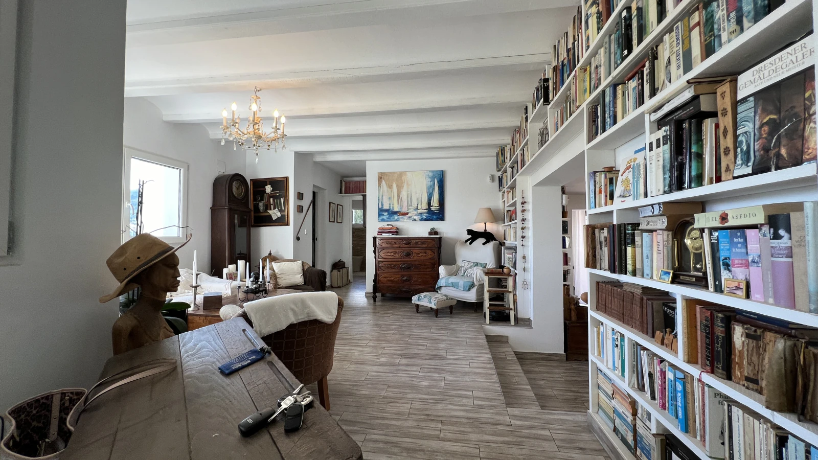 Prachtig gerenoveerde villa met 3 slaapkamers en nieuw privézwembad in een geliefde woonwijk