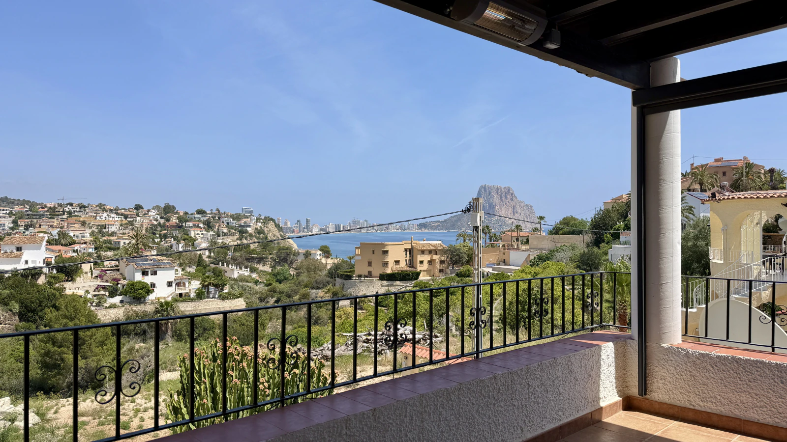 Villa avec vue sur la mer dans un excellent emplacement à Calpe