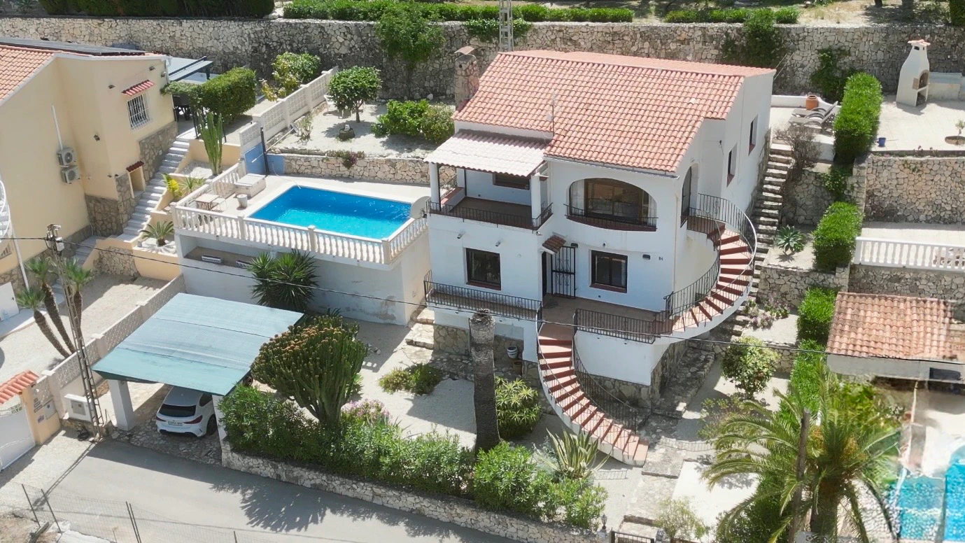 Villa avec vue sur la mer dans un excellent emplacement à Calpe