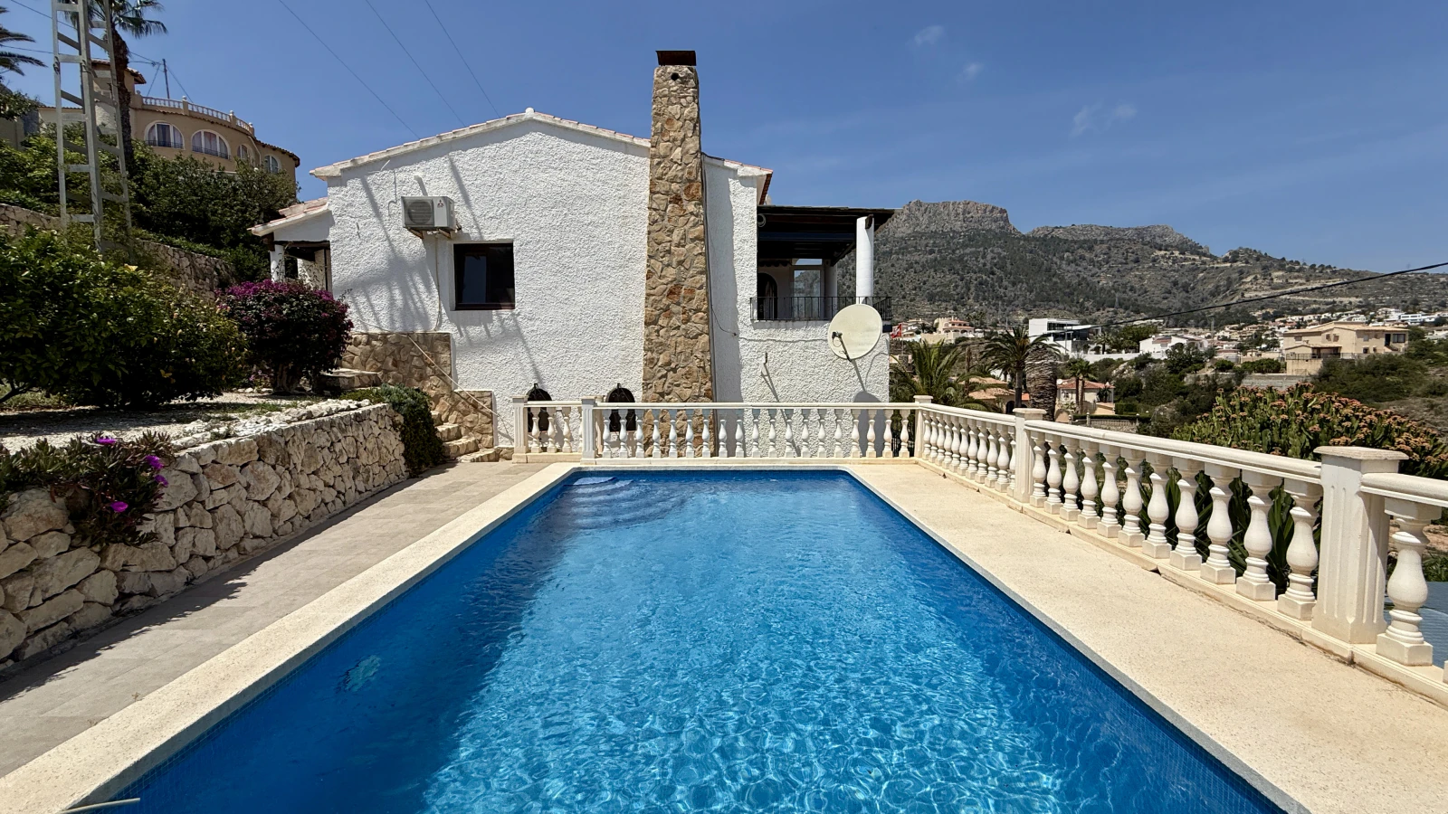 Villa avec vue sur la mer dans un excellent emplacement à Calpe