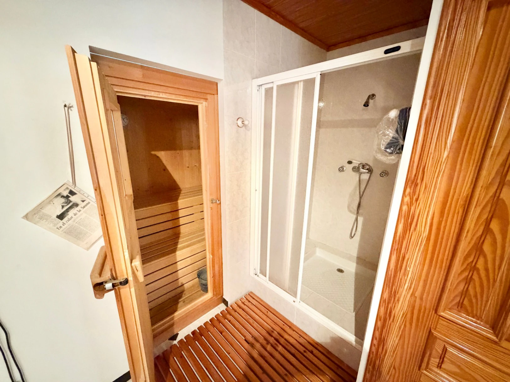 Casa de pueblo señorial en el centro de Pego: Espacio, privacidad y un oasis exclusivo