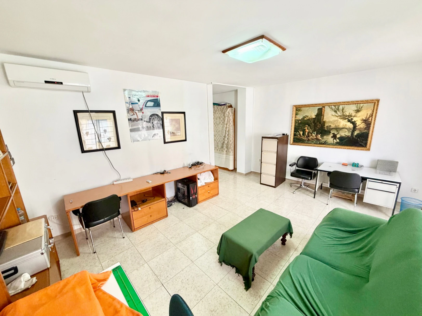 Casa de pueblo señorial en el centro de Pego: Espacio, privacidad y un oasis exclusivo