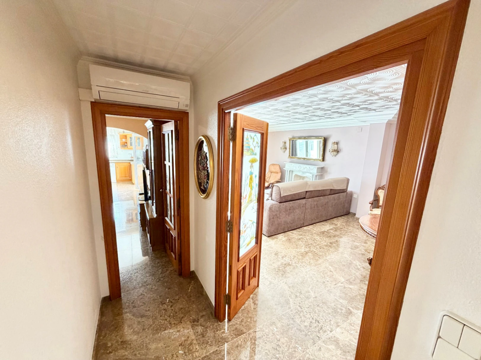 Casa de pueblo señorial en el centro de Pego: Espacio, privacidad y un oasis exclusivo