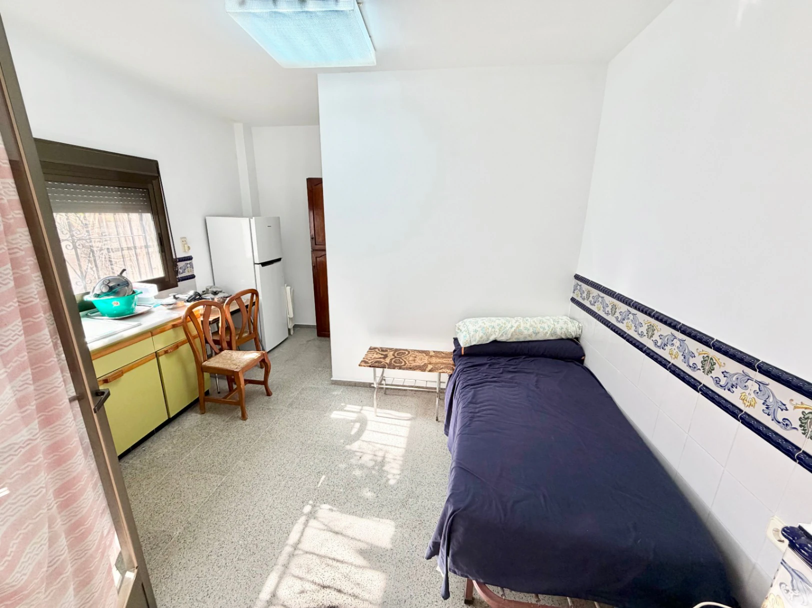 Casa de pueblo señorial en el centro de Pego: Espacio, privacidad y un oasis exclusivo