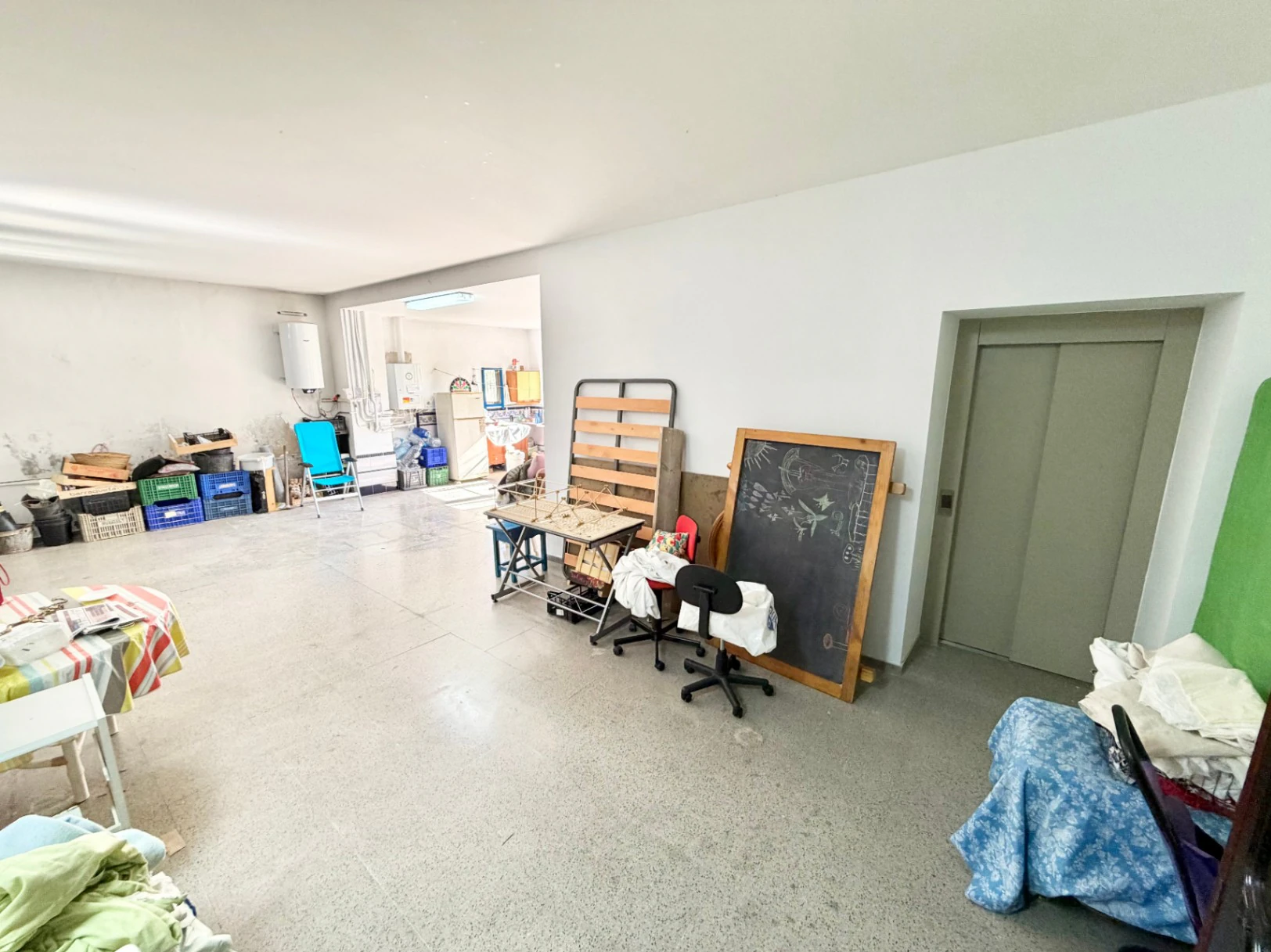 Casa de pueblo señorial en el centro de Pego: Espacio, privacidad y un oasis exclusivo