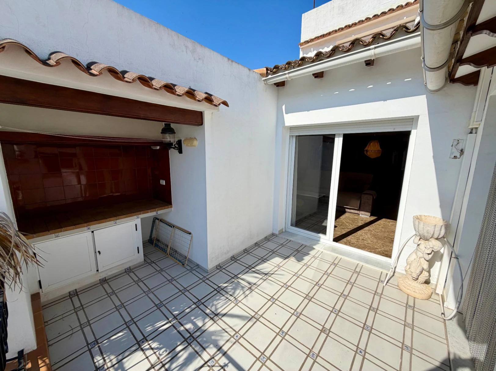 Casa de pueblo señorial en el centro de Pego: Espacio, privacidad y un oasis exclusivo