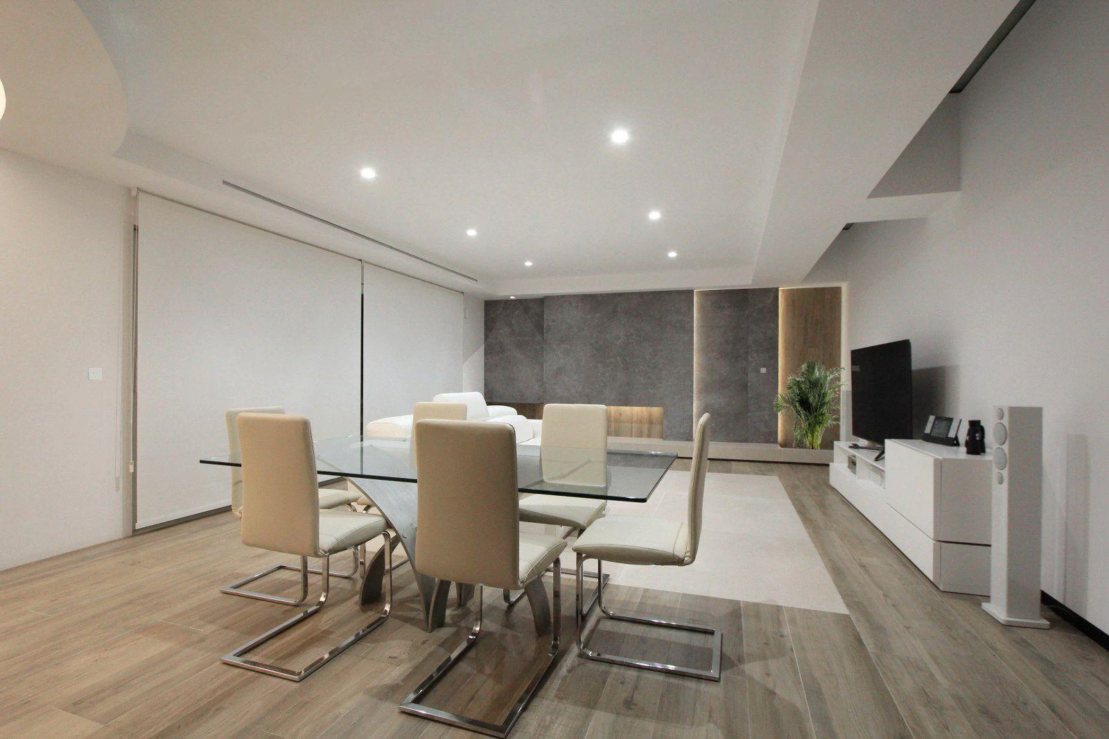 Chalet for sale in Sierra de Altea with 3 bedrooms and an infinity pool.