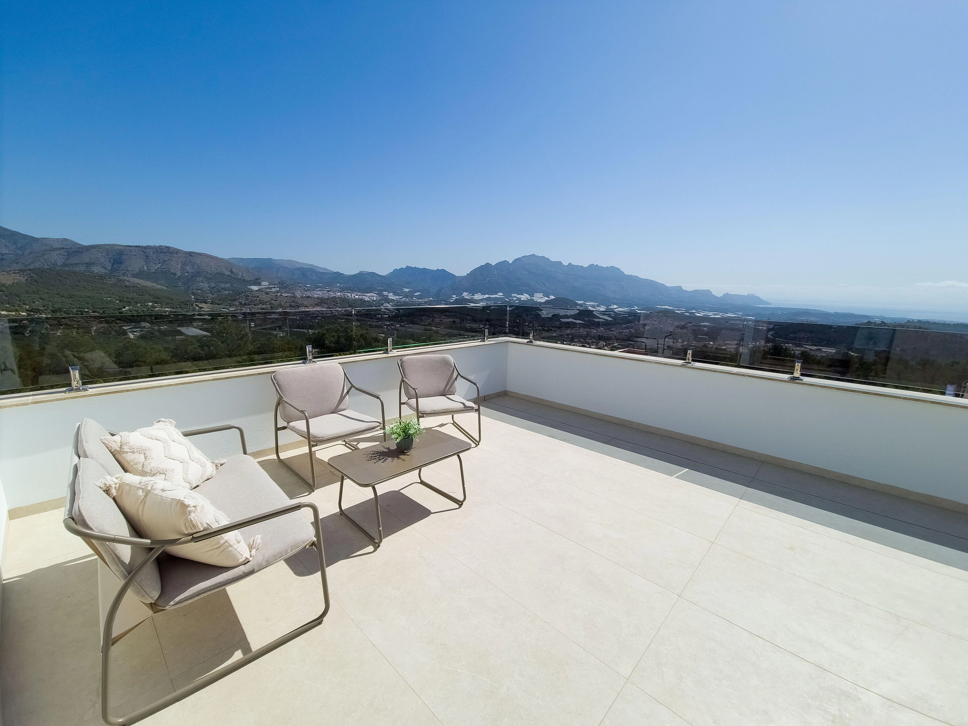 Villa for sale in Polop